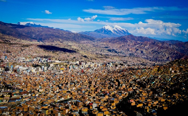 Vista de La Paz
              con monta�as
