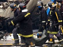 Feuerwehr
                mit Leichen in S�cken