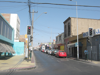 Maipu-Strasse (calle Maip�), die erste Sicht
                      aufw�rts