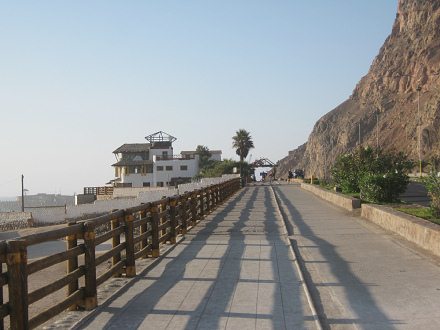 Laucho-Strand, der Veloweg (Fahrradweg)