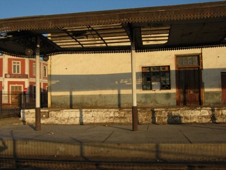 Arica: Die Bahnstation nach Bolivien,
                        Geb�ude mit Bahnsteig (01)