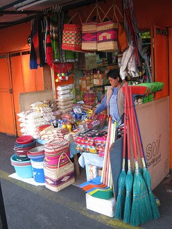Lira-Allee, Lira-Messe (04)