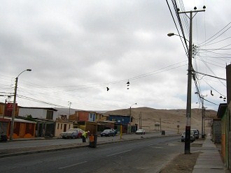 Da h�ngen Turnschuhe
                                �ber der Strasse in Arica (02), 11. Mai
                                2010
