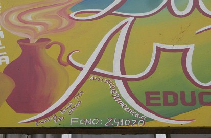 Casa Col�n, la placa de un "liceo
                          Art�stico" en la entrada, la direcci�n