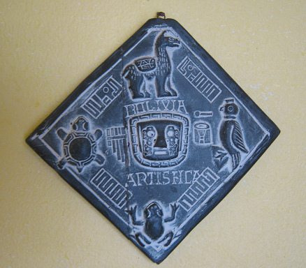 Grafik mit einem Lama, einer
                                  Schildkr�te, einem Frosch und einem
                                  Papagei, und in der Mittel ein dickes
                                  Gesicht