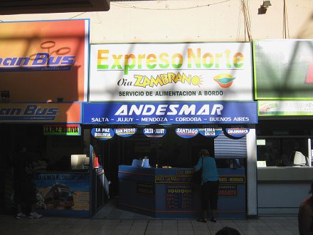 Der Schalter der Busfirma Andesmar f�r
                        Reisen nach Argentinien