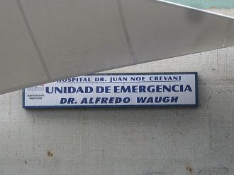 Strasse des 21. Mai, die
                                Notaufnahme des Spitals, das Schild