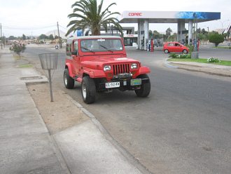 18.-September-Allee, eine Tankstelle mit
                        noch einem Karren 4 mal 4