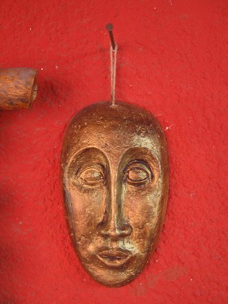 Keramikwerkstatt, Maske,
                                    Grossaufnahme