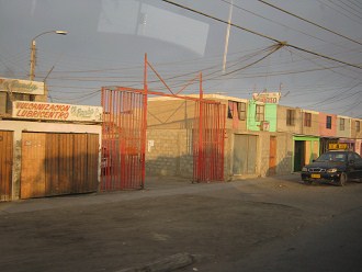 Tambo-Quemado-Allee, casas 04