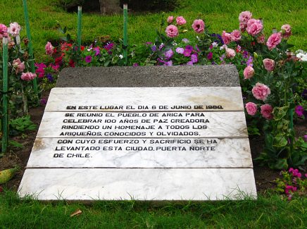 Arbeiterplatz, grosse Gedenktafel,
                        Nahaufnahme