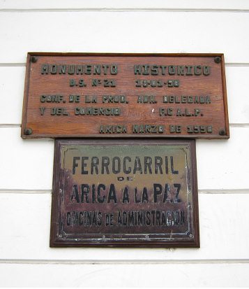 Die Bahnstation der Z�ge von Arica nach La
                        Paz, Tafeln