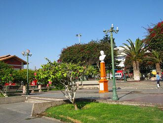 Kolumbusplatz, das
                                  Kolumbusdenkmal