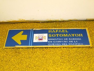 Sotomayor-Strasse, das
                                Strassenschild