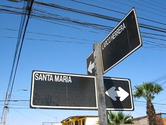 Kreuzung der Santa-Mar�a-Allee mit der
                        Larco-Herrera-Strasse, Strassenschilder