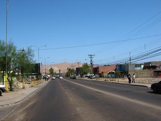 Santa-Maria-Allee, die Sicht zur�ck auf den
                        Morro-Berg mit seinen vielen Antennen