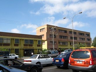 Rocca-Allee, die Schule
                                "Junior College" 02