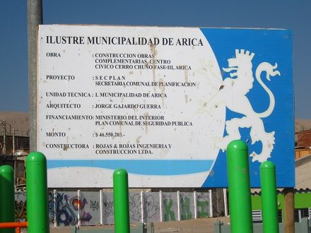 Das
                            grosse Schild �ber die Details des
                            Spielplatzes am Kartoffelberg