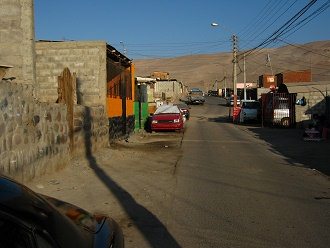 Kartoffelberg (Cerro Chu�o), Strasse mit
                        totem Sand