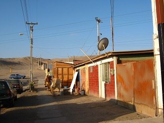 Das Haus der Familie Astudillo Maib� an der
                        Morrillo-Allee am Kartoffelberg