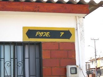 Strassenschild der Passage 7,
                          Nahaufnahme
