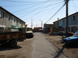 Eine weitere Strasse im Quartier
                        "Kartoffelberg" (Cerro Chu�o) in
                        Arica