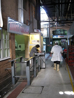 Zentraler Markt (mercado central),
                        Toiletten f�r 200 chilenische Pesos