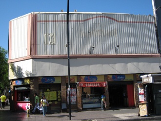 Ecke Strasse des 21. Mai und
                        St.-Paul-Strasse (calle San Pablo),
                        Schnellrestaurant 02