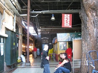 Zentraler Markt (mercado central), Eingang