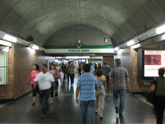 U-Bahnstation am Zentralplatz (Waffenplatz,
                        Plaza de Armas), Fussg�ngertunnel