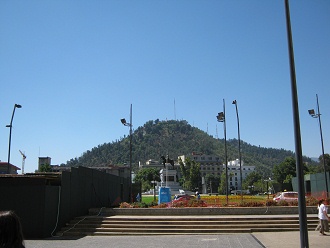 Plaza Baquedano, Denkmal und der Cerro
                          San Crist�bal