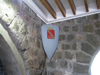 Das Wappen in der
Talstation "Pio Nono" Das Wappen in der Talstation "Pio
Nono"