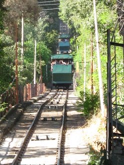 Die Standseilbahn f�hrt 02