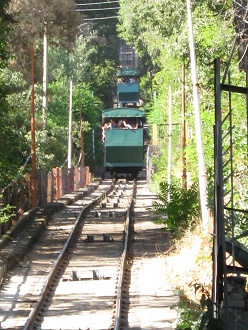 Die Standseilbahn f�hrt