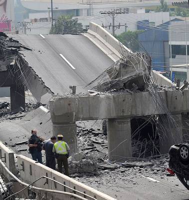Region
                Santiago: Der Tr�ger der Autobahnbr�cke ist
                durchgebrochen [9]