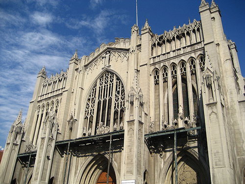 Santiago,
                die intakte Fassade der Basilica del Salvador [85]