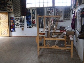 Telar grande en la sala grande de Jos�
                            Cotacachi