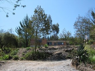 Die Schule "Katitawa", das
                          Unterrichtsgeb�ude