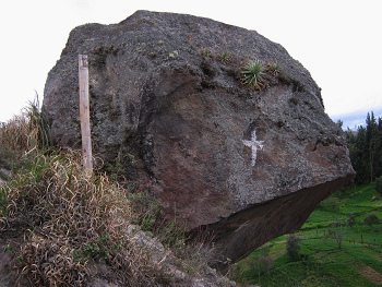 Der S�ngerstein in
                                          Salasaca-Huasalata