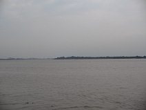 El panorama de Guayaquil al "malec�n
                        2000" al R�o Guayas (01)