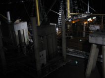 Guayaquil, Promenade 2000, noch ein
                          Linienschiff im Stil eines Piratenschiffes
                          (02)