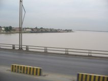Puente sobre el R�o Babahoyo (04),
                          panorama de la orilla (02)