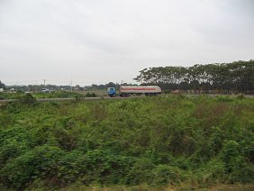 Dur�n-Machala: campos al cruce de las
                          carreteras nacionales no. 70 y no. 25