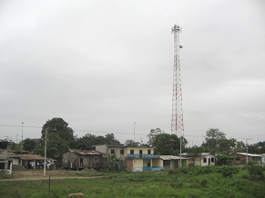 Naranjal-Machala, pasaje de un pueblo,
                          torre de transmisi�n