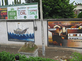 Pasaje del lugar antes de
                                      Machala, pintura de muro (01),
                                      barco de altura con red de pesca y
                                      con bandera ecuatoriana