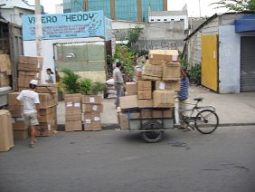 Machala, un triciclo de cargo cargado