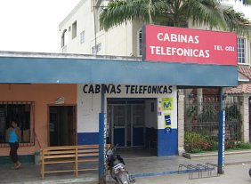 Huaquillas, hilera de casas