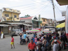 Huaquillas, terminal de bus de CIFA,
                          vista