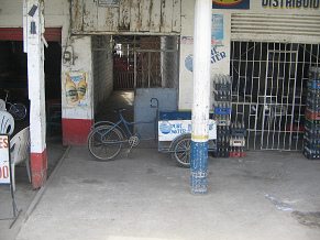 Huaquillas, triciclo de carga