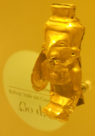 Columbia's Yotoco Mala
                Culture, extraterrestrial god with crescent moon eyes
